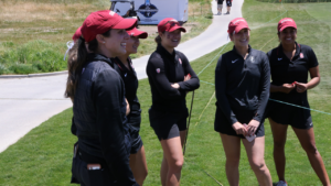 Stanford women's golf team gathers after their final player finished Round 3.