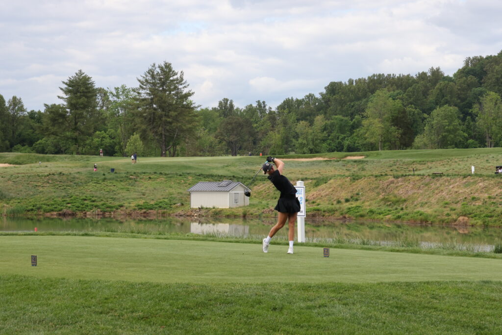 Louise Rydqvist is keeping South Carolina at the top of the leaderboard at the Charlottesville NCAA Regional qualifier.