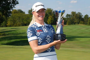 Charley Hull poses with the trophy after winning the2025 Kroger Queen City Championship presented by P&G.