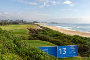 The 13th hole of Wollongong Golf Club parallels the beach.