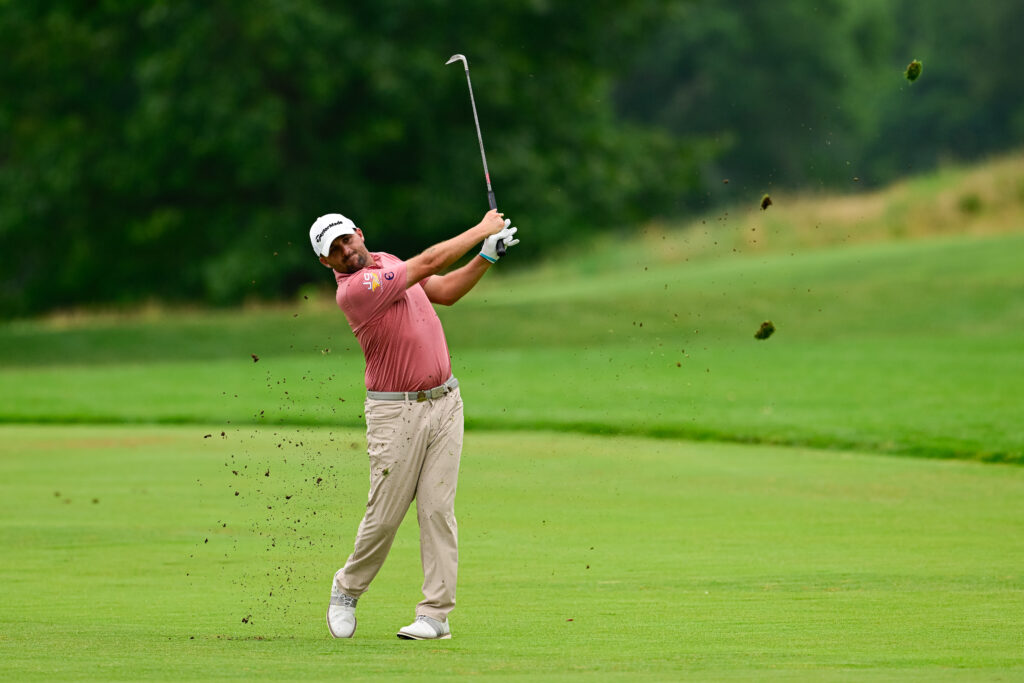 Justin Carlock makes his shot on the ninth hole during the first round of the 2026 U.S. Adaptive Open. 